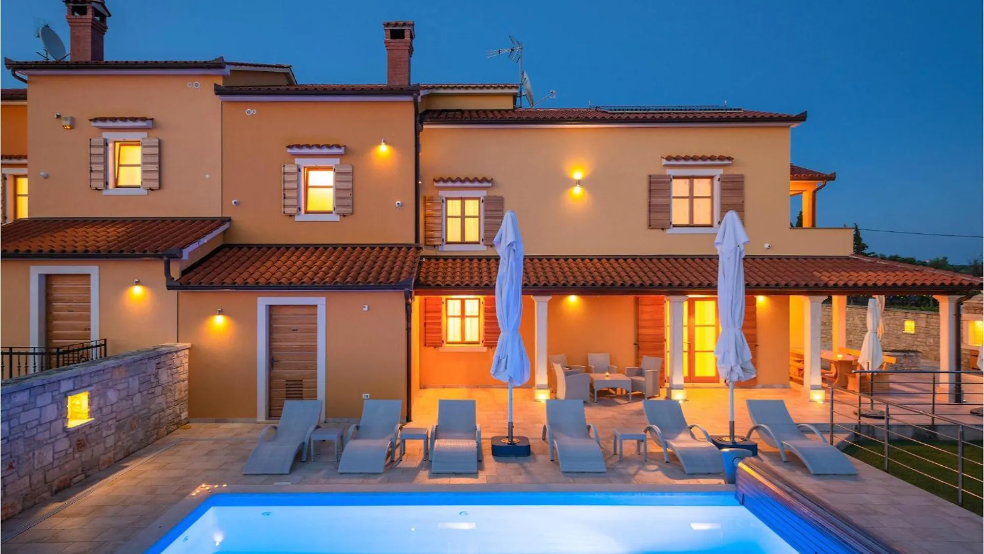 3 Bedroom Cozy Home In Hr-52215 Vodnjan 0*,  Croatia