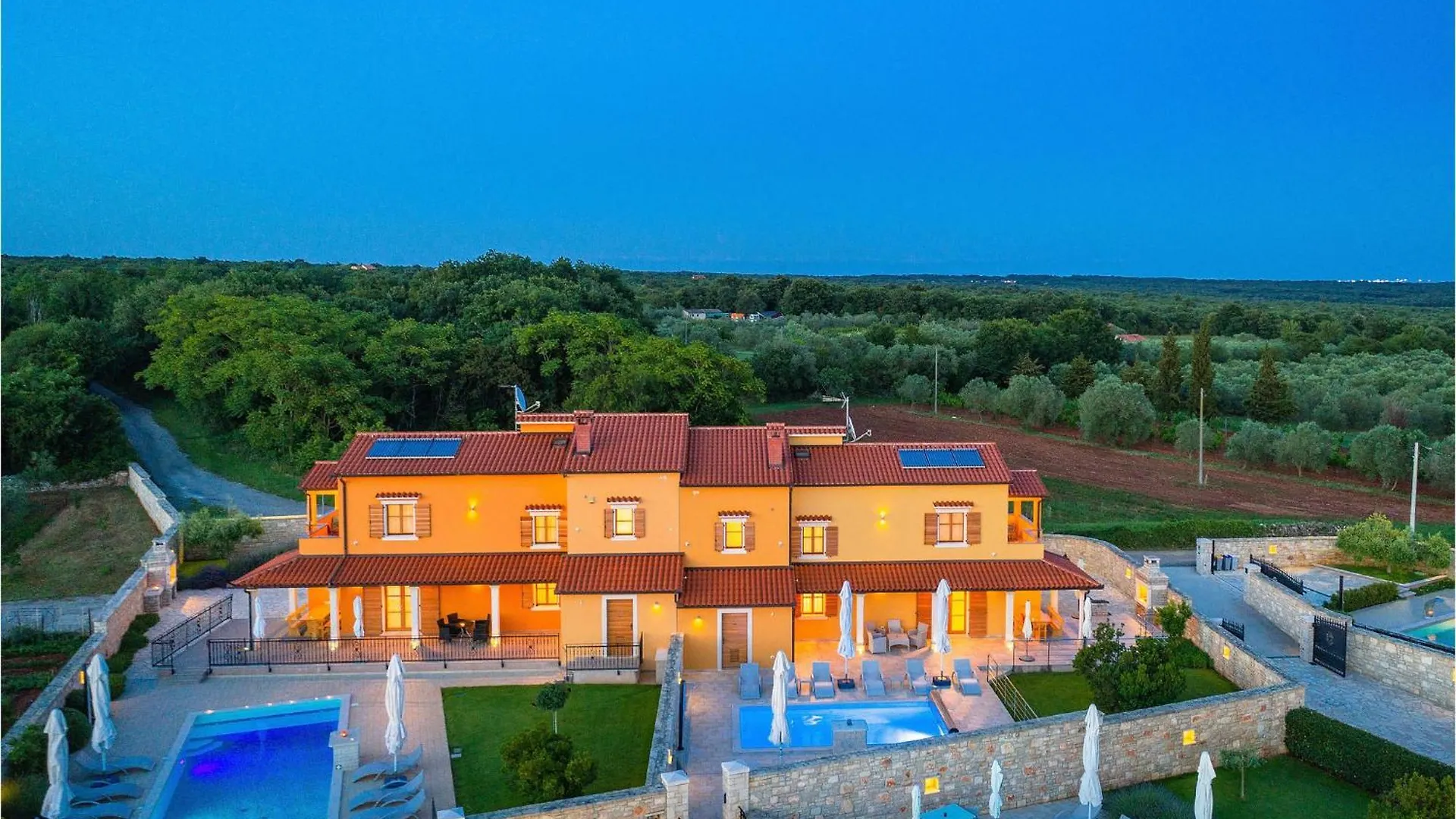 3 Bedroom Cozy Home In Hr-52215 Vodnjan Holiday home