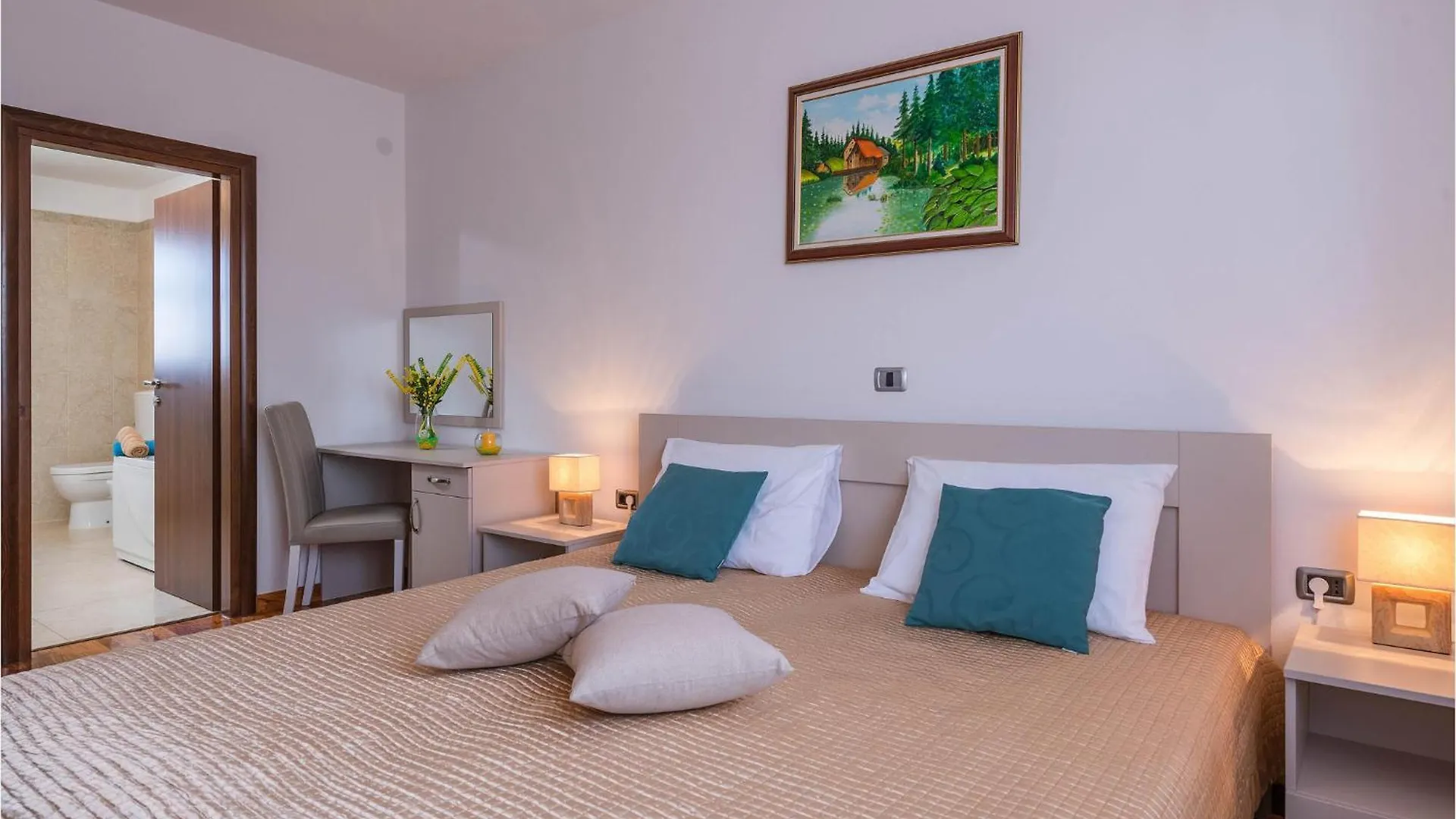 3 Bedroom Cozy Home In Hr-52215 Vodnjan Holiday home