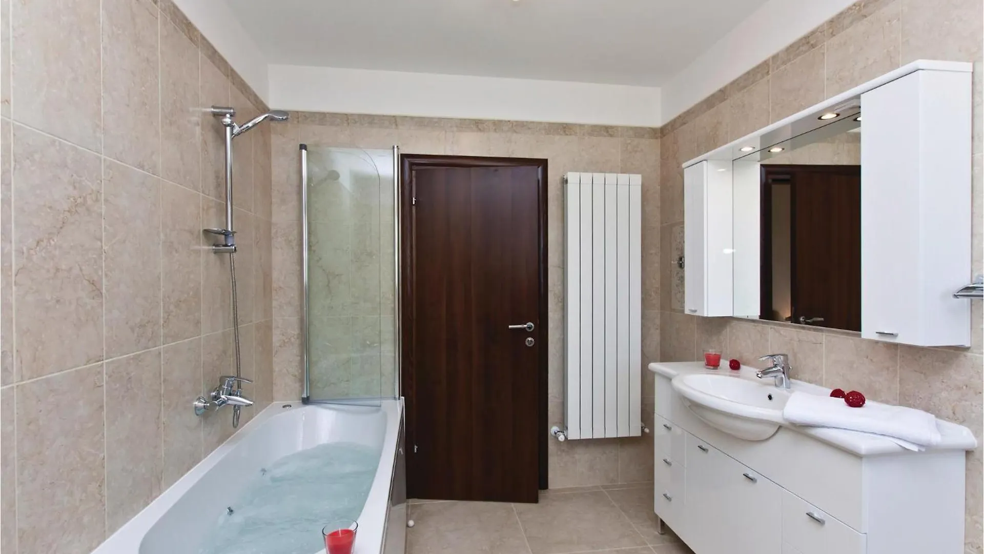 3 Bedroom Cozy Home In Hr-52215 Vodnjan
