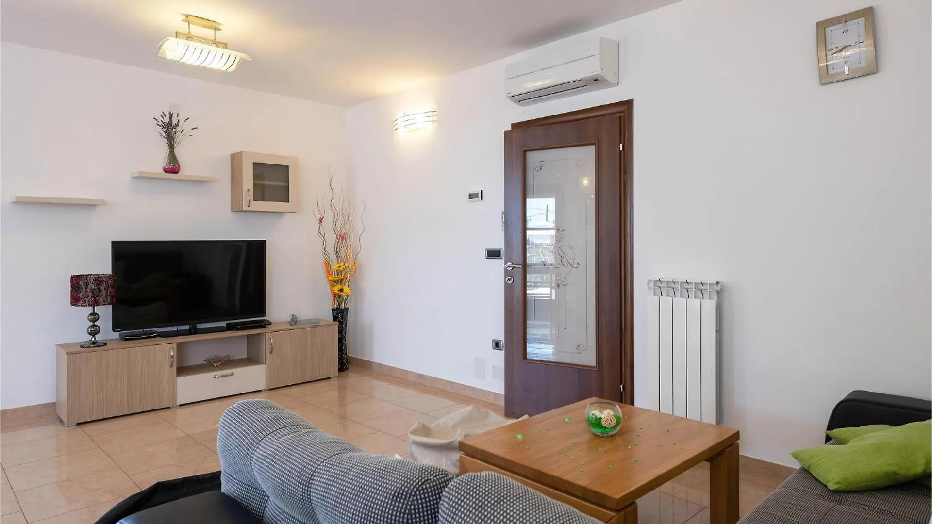 3 Bedroom Cozy Home In Hr-52215 Vodnjan Holiday home